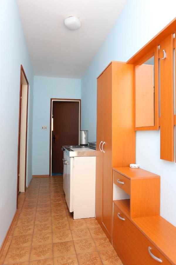 Rooms With A Parking Space Split - 17766 Εξωτερικό φωτογραφία