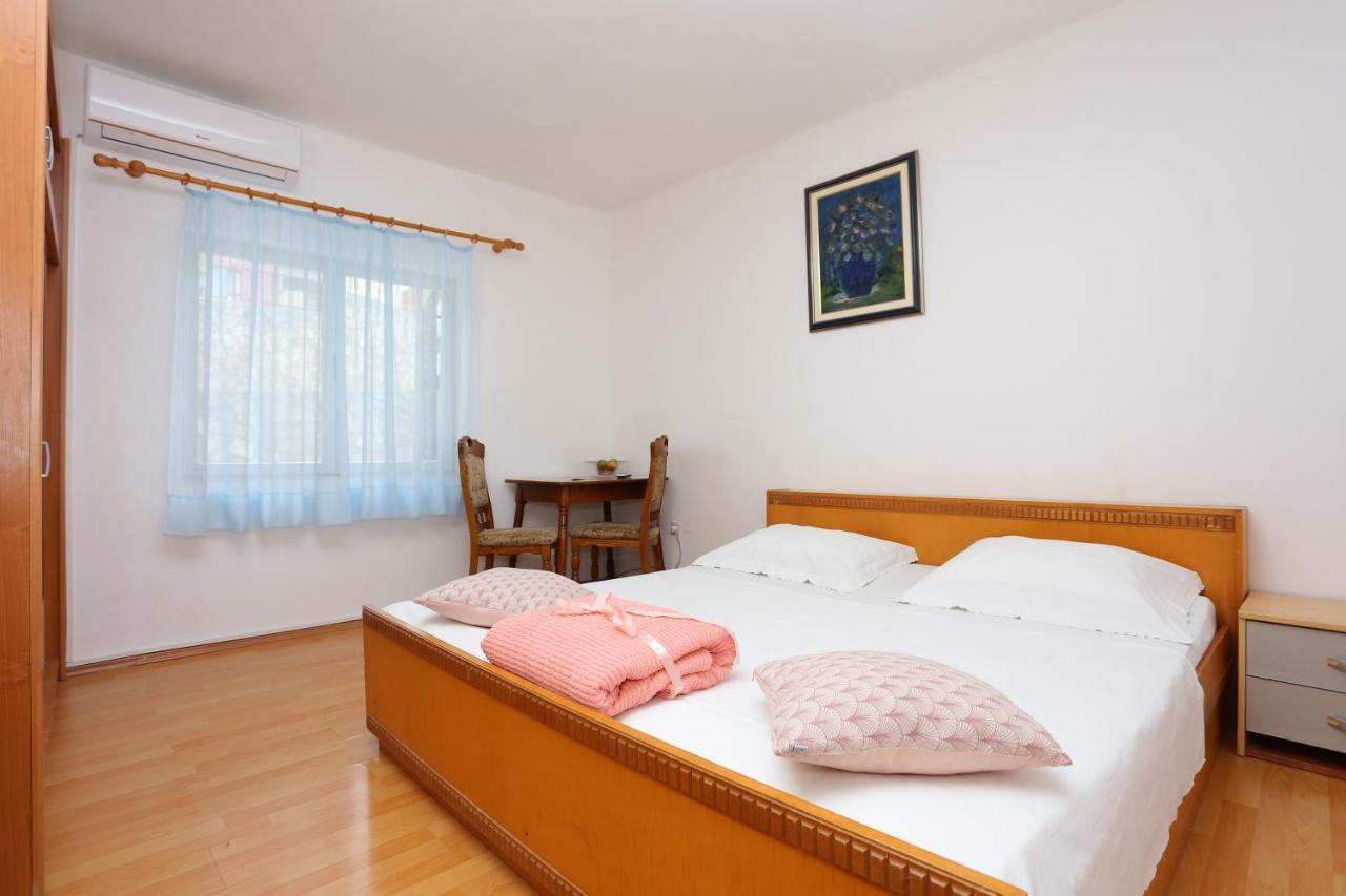 Rooms With A Parking Space Split - 17766 Εξωτερικό φωτογραφία