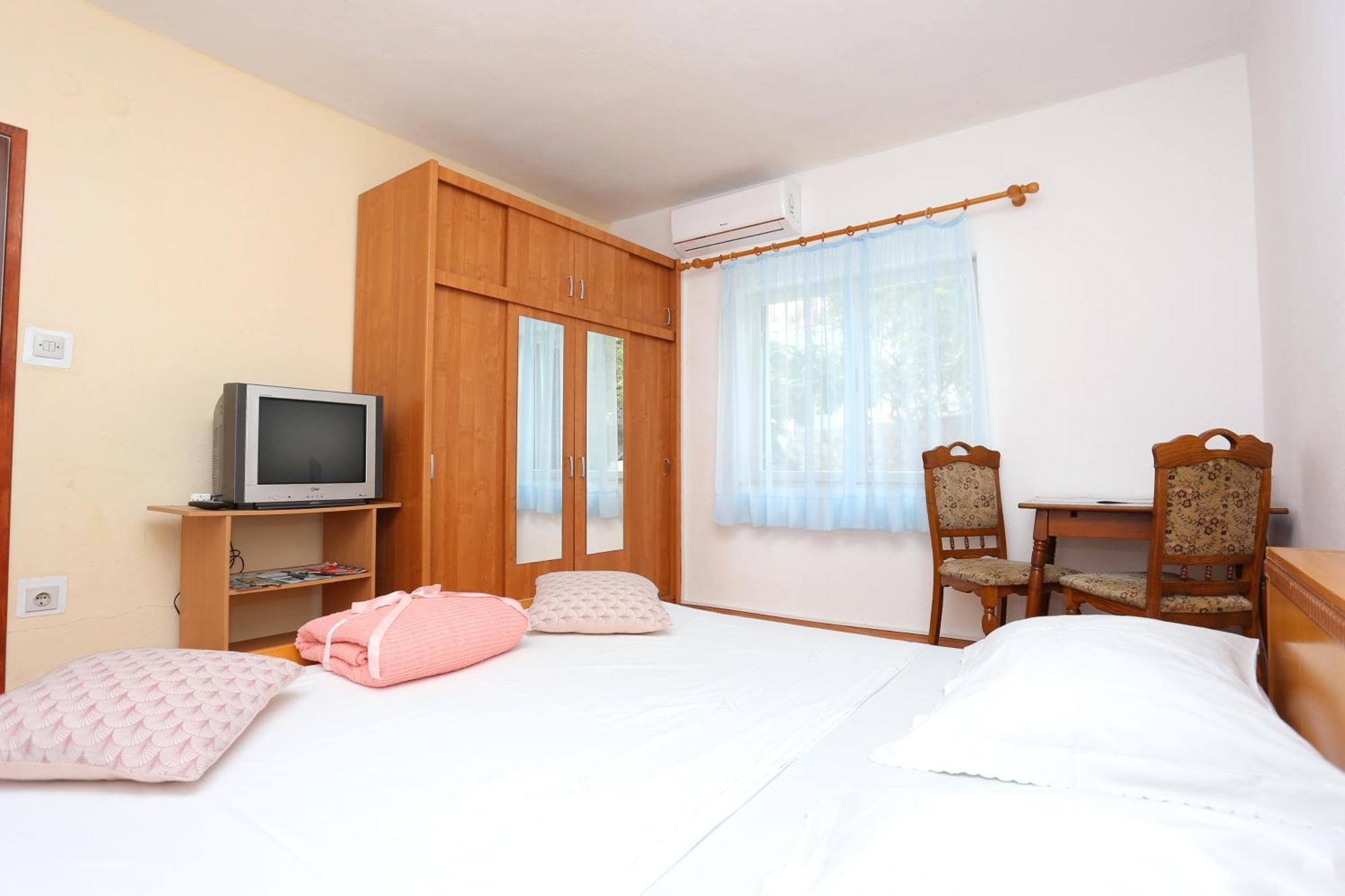 Rooms With A Parking Space Split - 17766 Δωμάτιο φωτογραφία